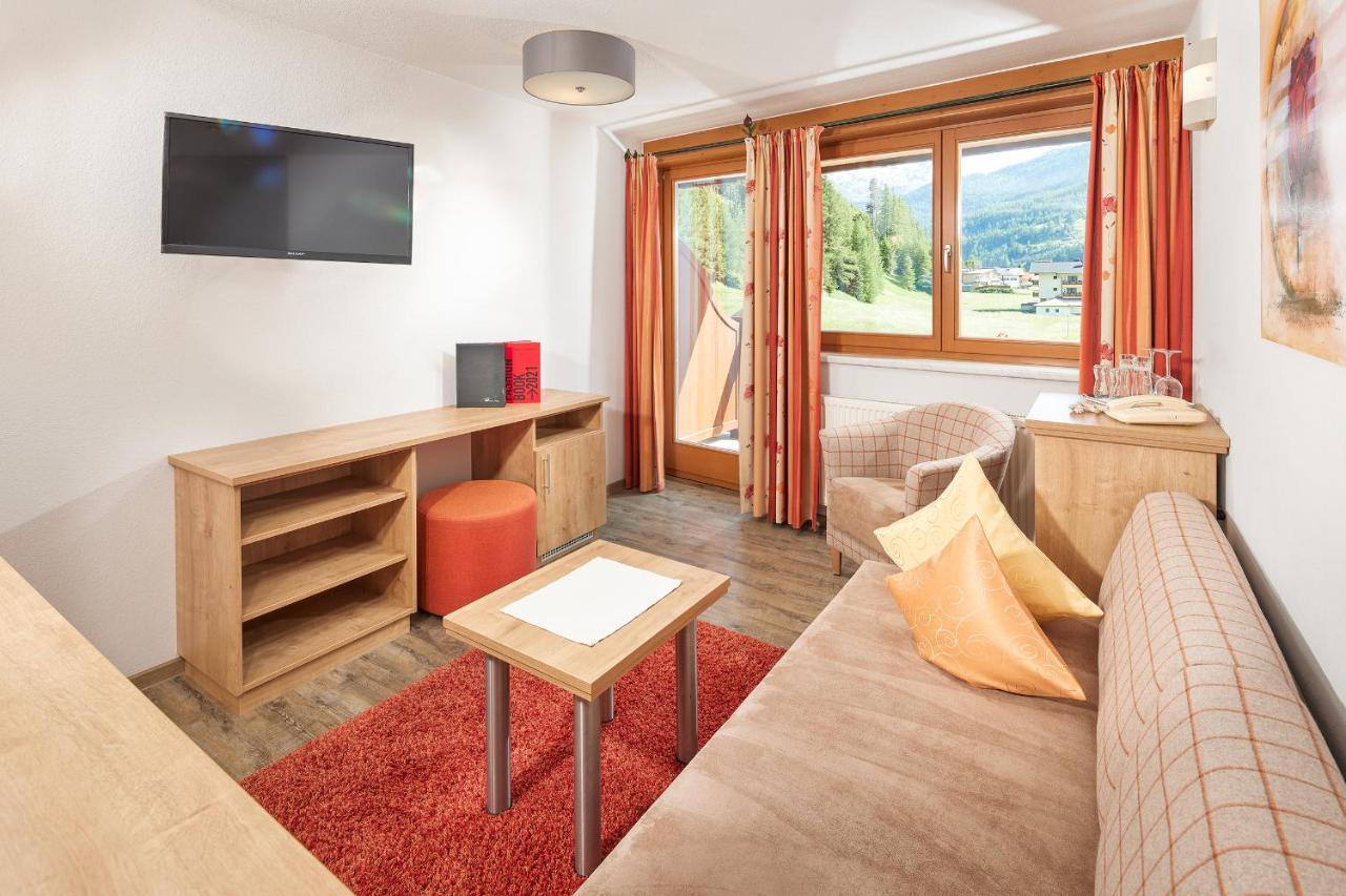 Hotel Sunny Soelden Екстер'єр фото