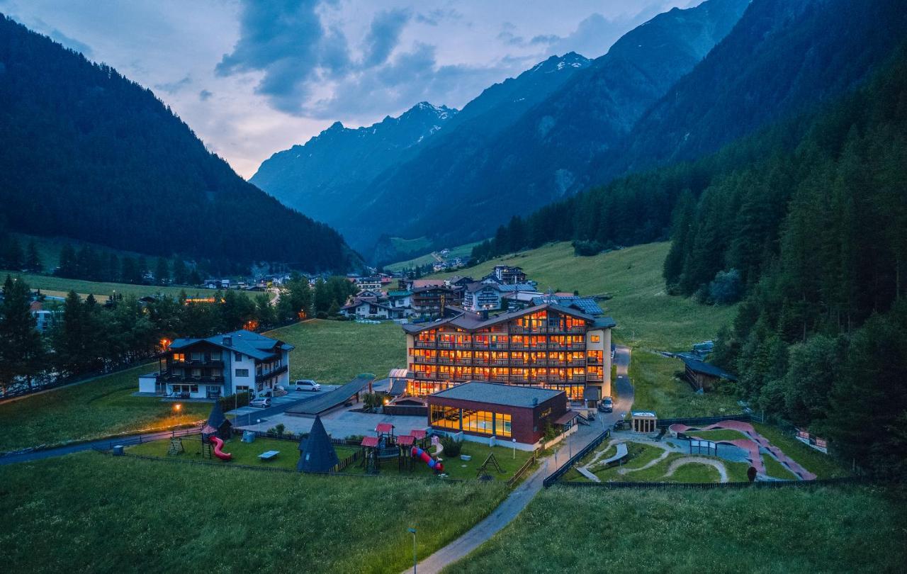 Hotel Sunny Soelden Екстер'єр фото
