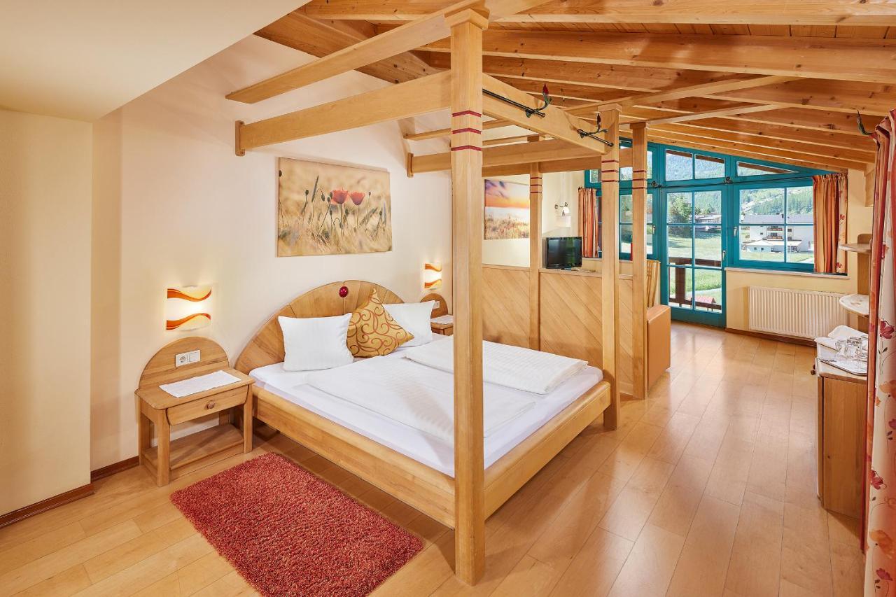 Hotel Sunny Soelden Екстер'єр фото